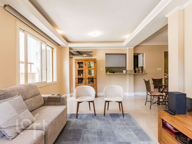 Apartamento com 112m², 3 dormitórios, 1 suíte, 1 vaga, Rio Branco em Porto Alegre