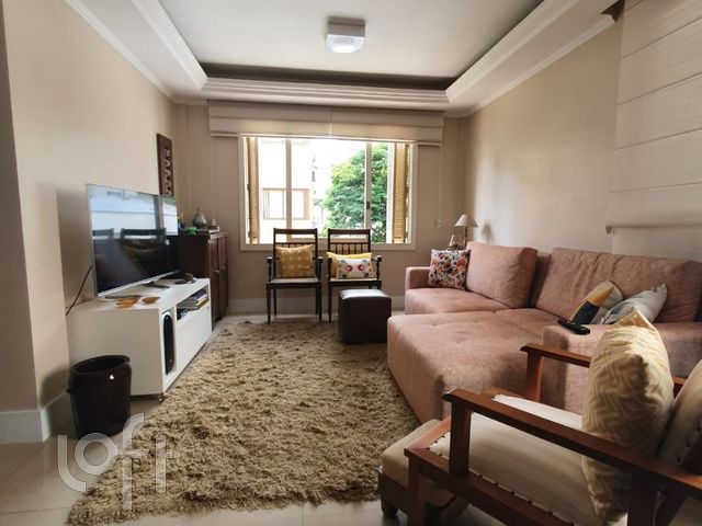 Apartamento com 112m², 3 dormitórios, 1 suíte, 1 vaga, Rio Branco em Porto Alegre