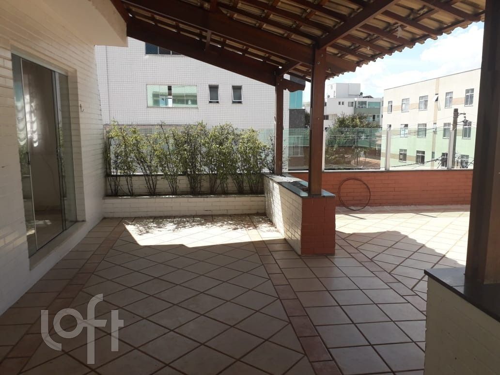 Apartamento à venda com 3 quartos, 150m² - Foto 1