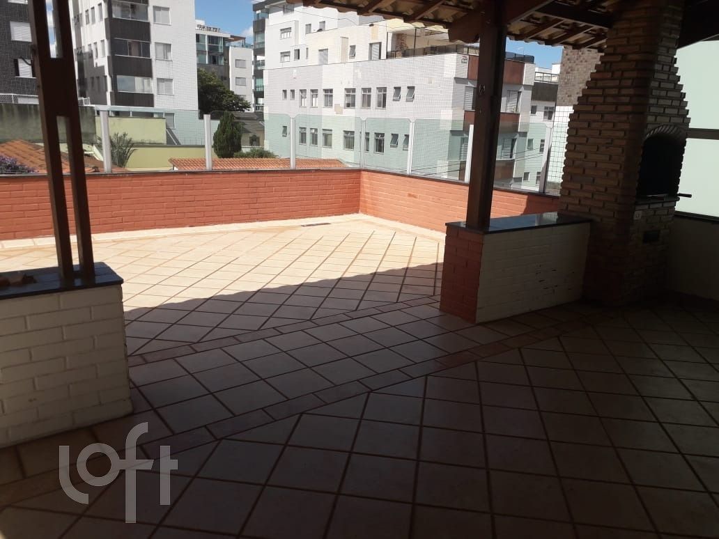 Apartamento à venda com 3 quartos, 150m² - Foto 2