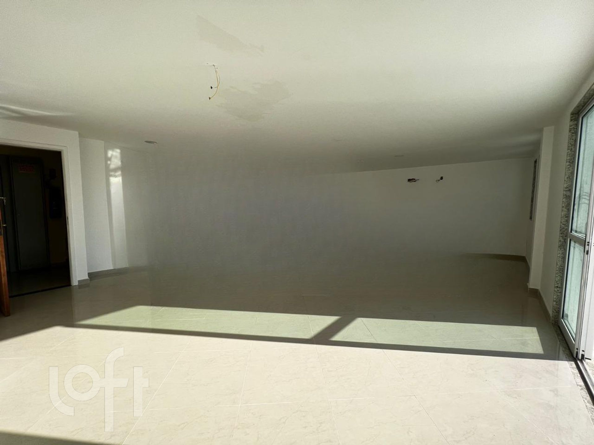 Apartamento à venda com 3 quartos, 200m² - Foto 6