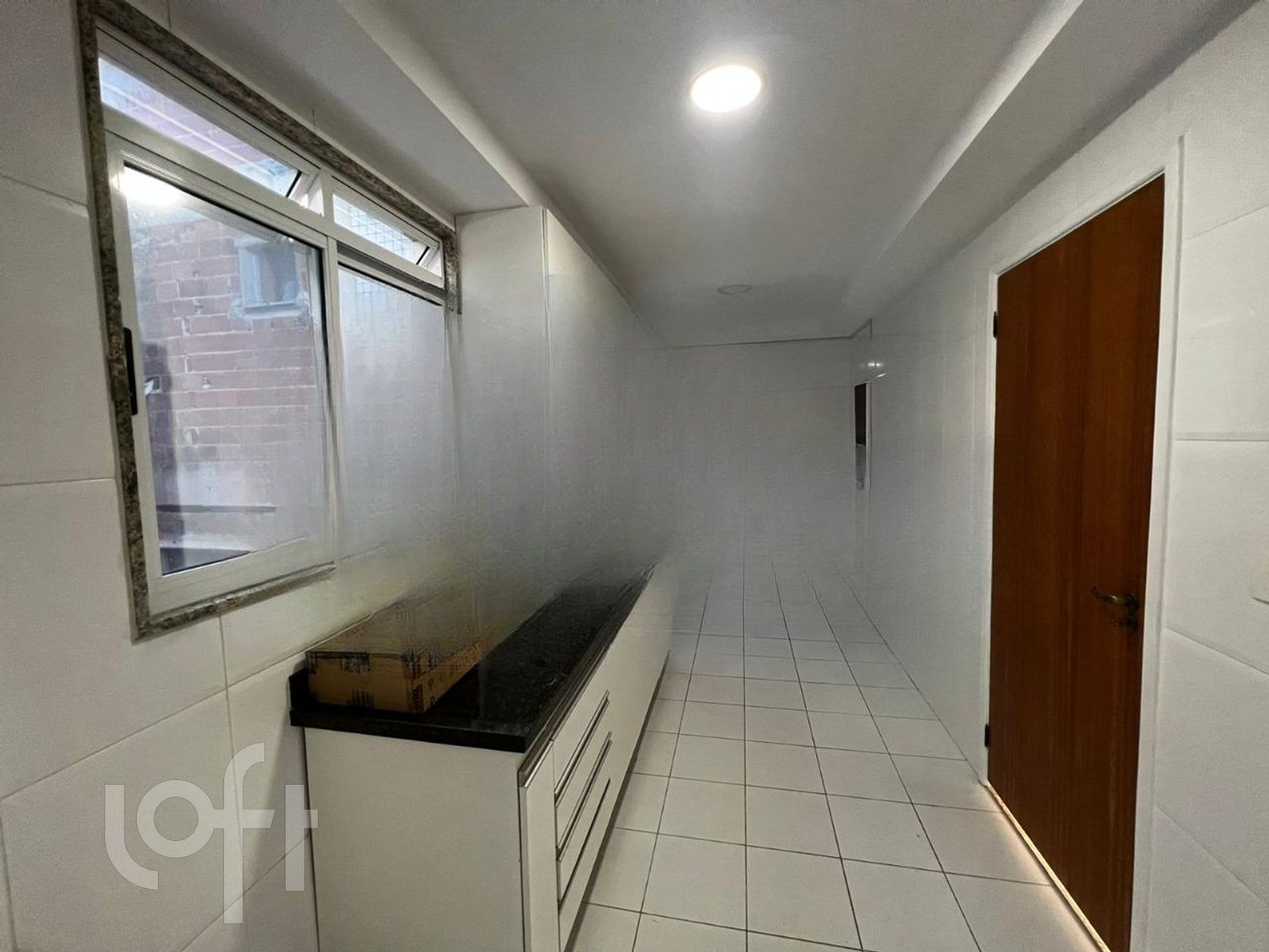 Apartamento à venda com 3 quartos, 200m² - Foto 9