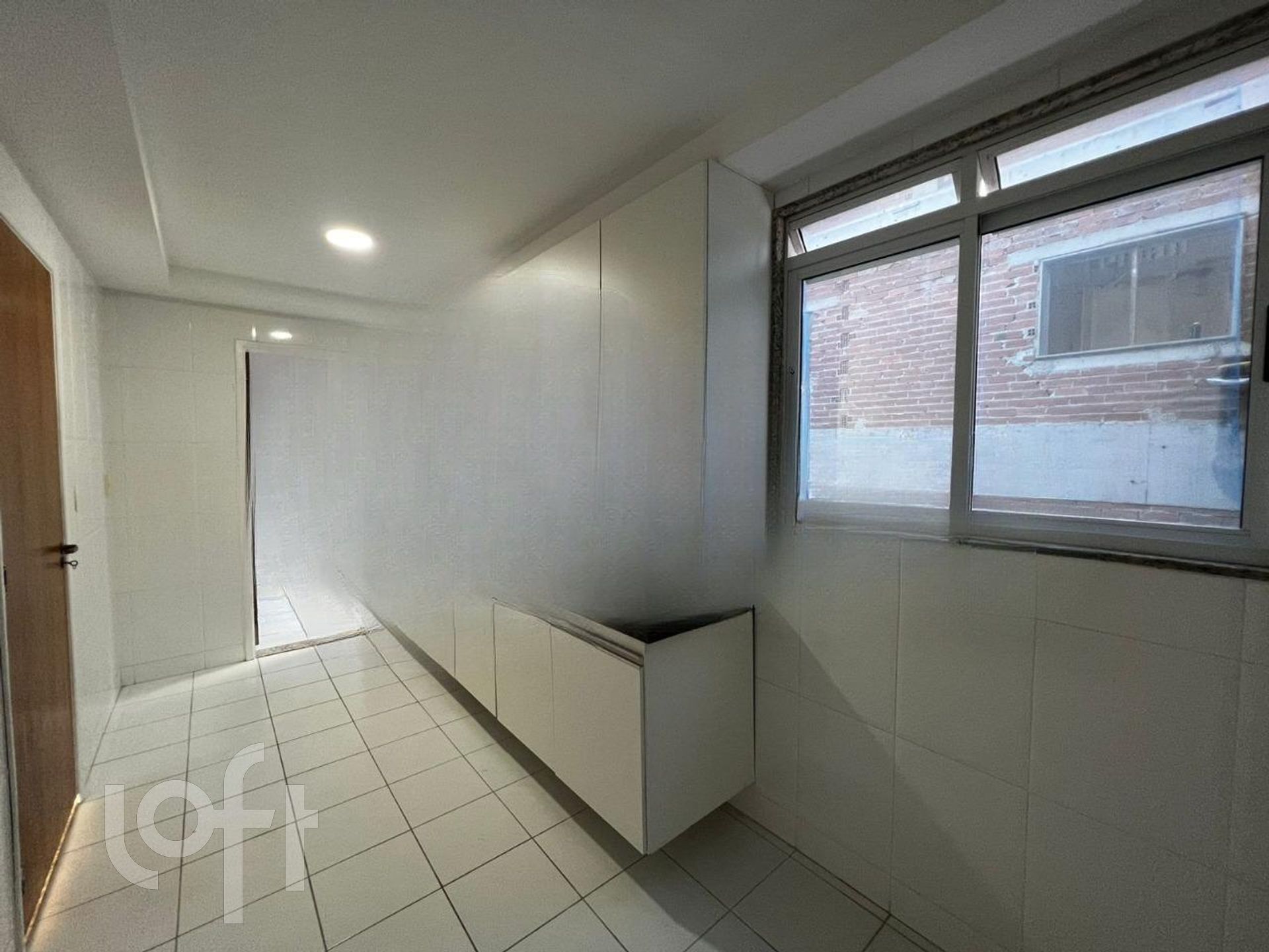 Apartamento à venda com 3 quartos, 200m² - Foto 11