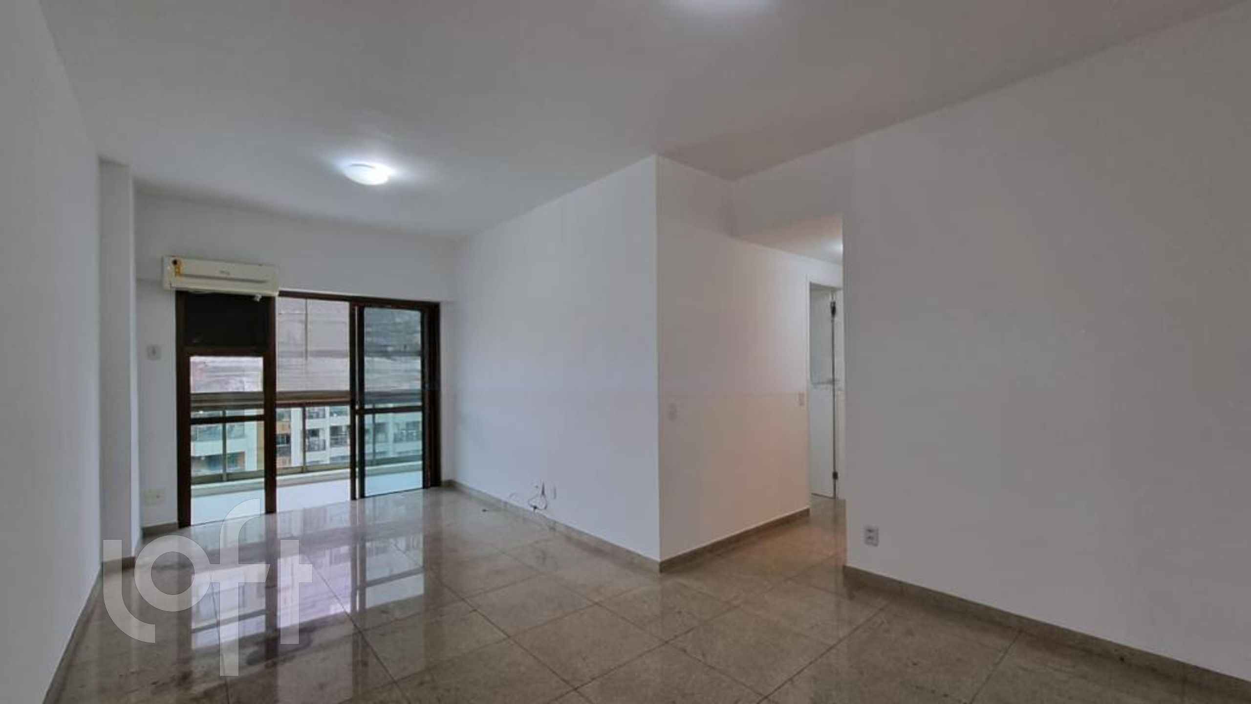 Apartamento à venda com 3 quartos, 110m² - Foto 3