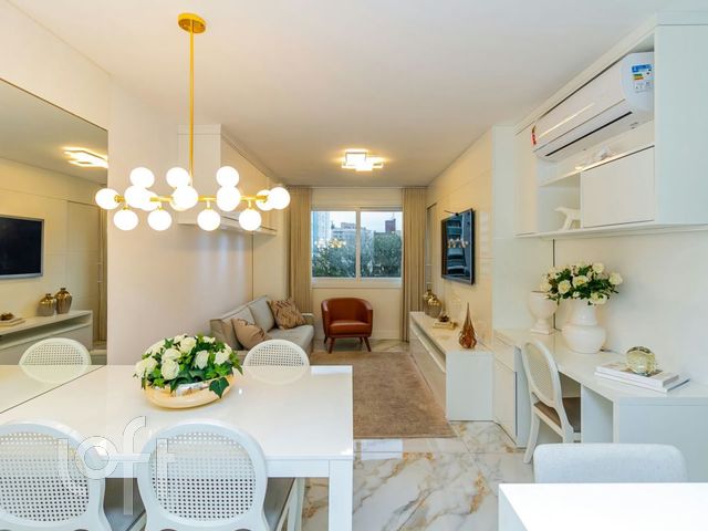 Apartamento com 54m², 1 dormitório, 1 suíte, 2 vagas, Três Figueiras em Porto Alegre