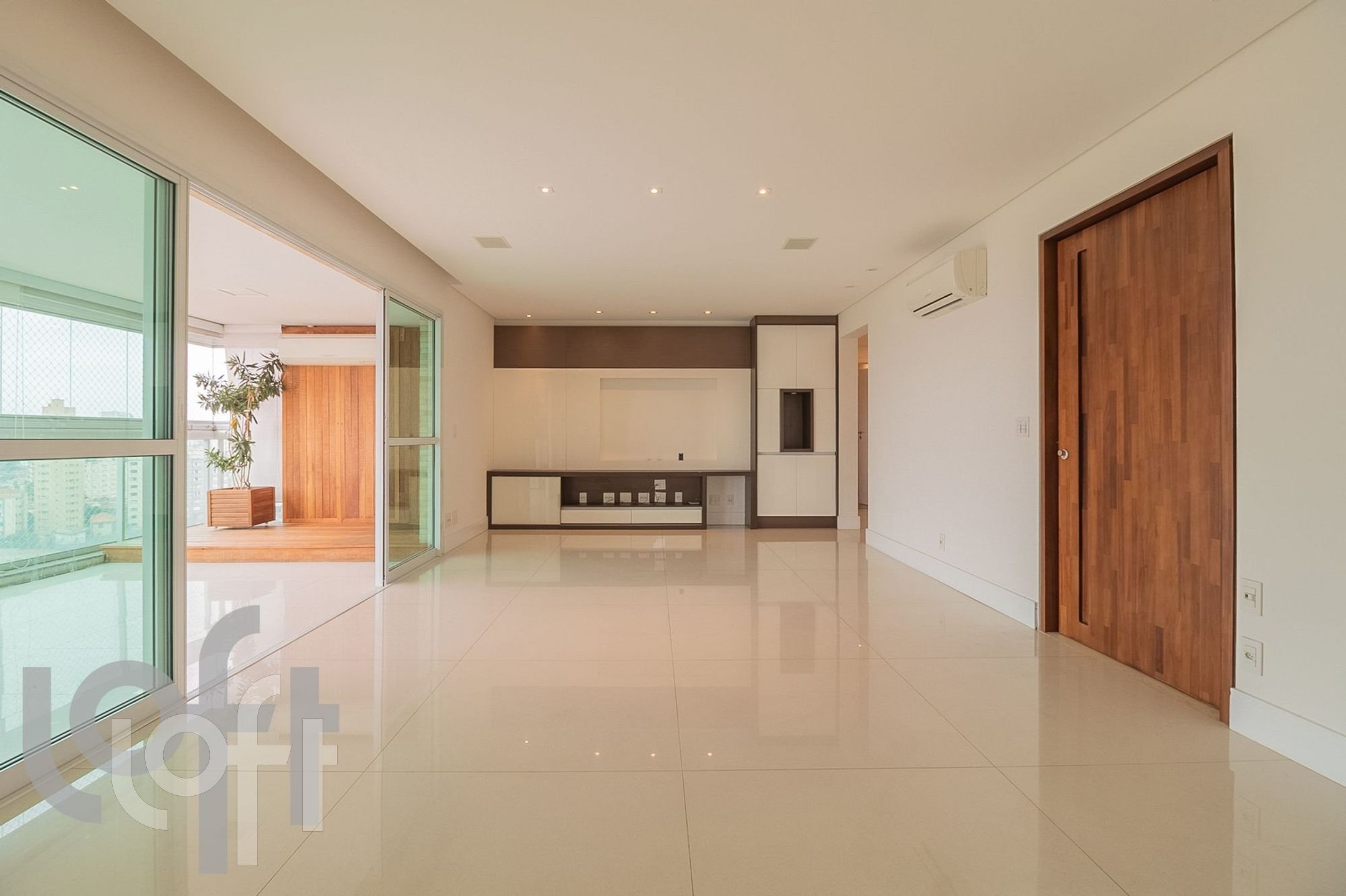 Apartamento à venda em Saúde com 205 m², 4 quartos