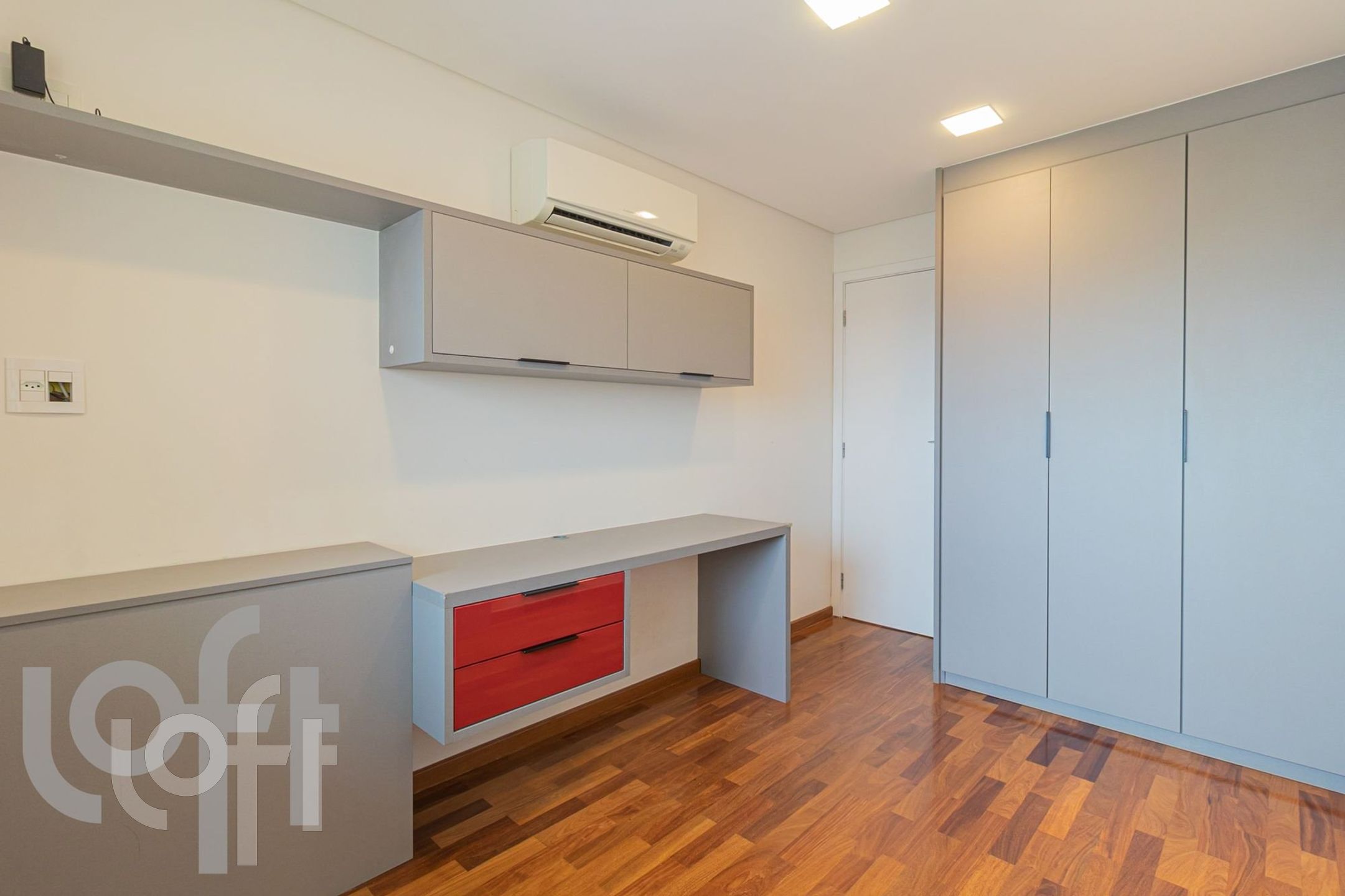 Apartamento à venda com 4 quartos, 205m² - Foto 8