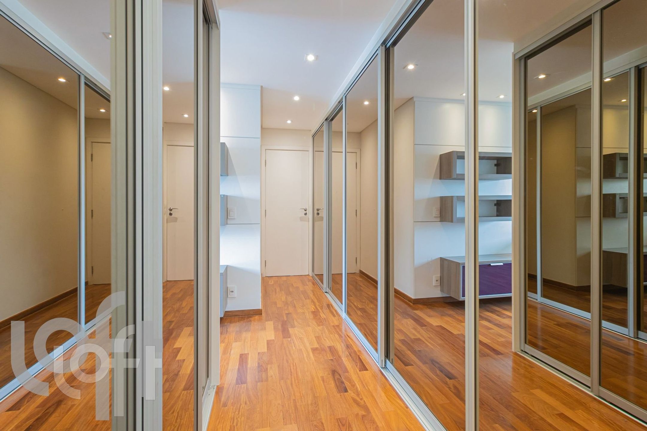 Apartamento à venda com 4 quartos, 205m² - Foto 9