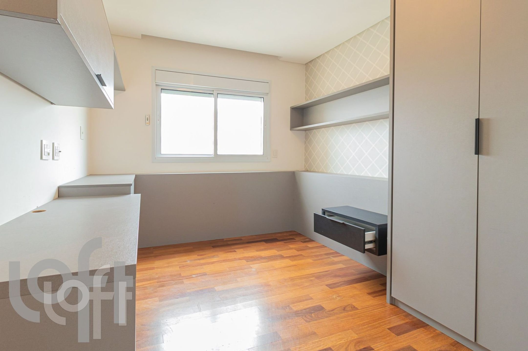 Apartamento à venda com 4 quartos, 205m² - Foto 3