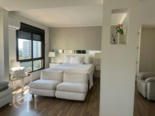 Apartamento com 143m², 3 dormitórios, 1 suíte, 3 vagas, Três Figueiras em Porto Alegre