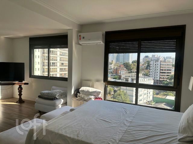 Apartamento com 143m², 3 dormitórios, 1 suíte, 3 vagas, Três Figueiras em Porto Alegre