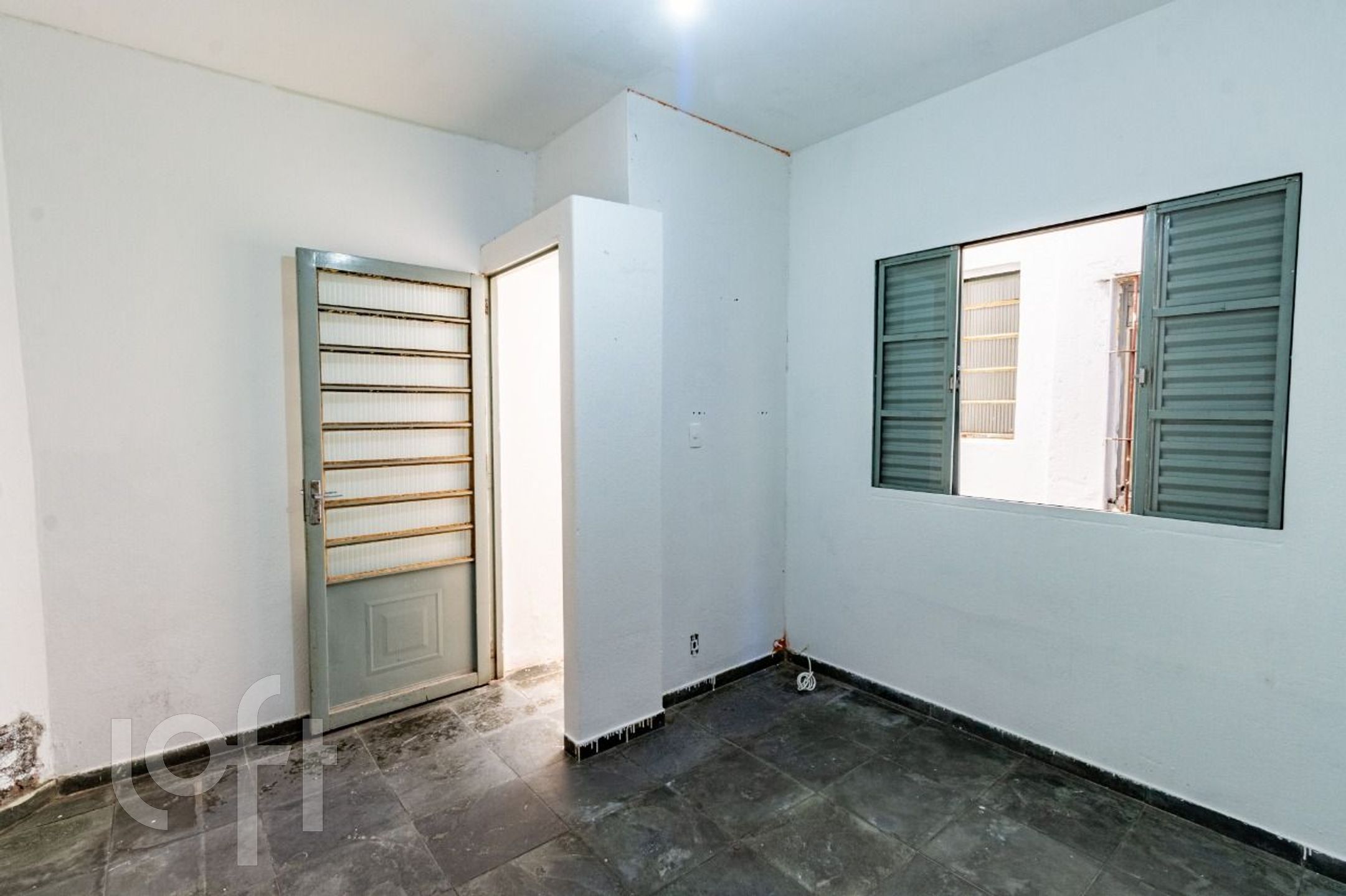 Casa à venda com 4 quartos, 140m² - Foto 14