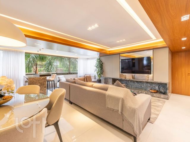 Apartamento com 123m², 3 dormitórios, 1 suíte, 2 vagas, Boa Vista em Porto Alegre