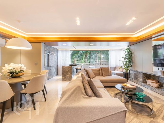 Apartamento com 123m², 3 dormitórios, 1 suíte, 2 vagas, Boa Vista em Porto Alegre