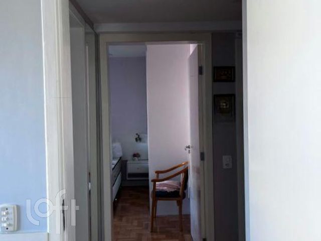 Apartamento com 105m², 3 dormitórios, 1 suíte, 1 vaga, Petrópolis em Porto Alegre