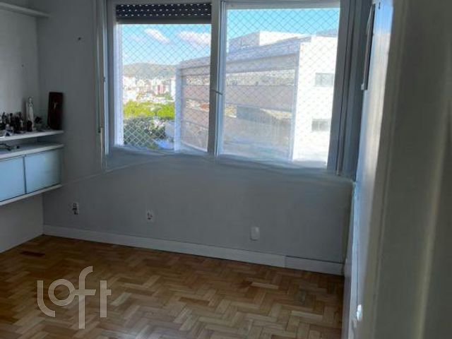 Apartamento com 105m², 3 dormitórios, 1 suíte, 1 vaga, Petrópolis em Porto Alegre