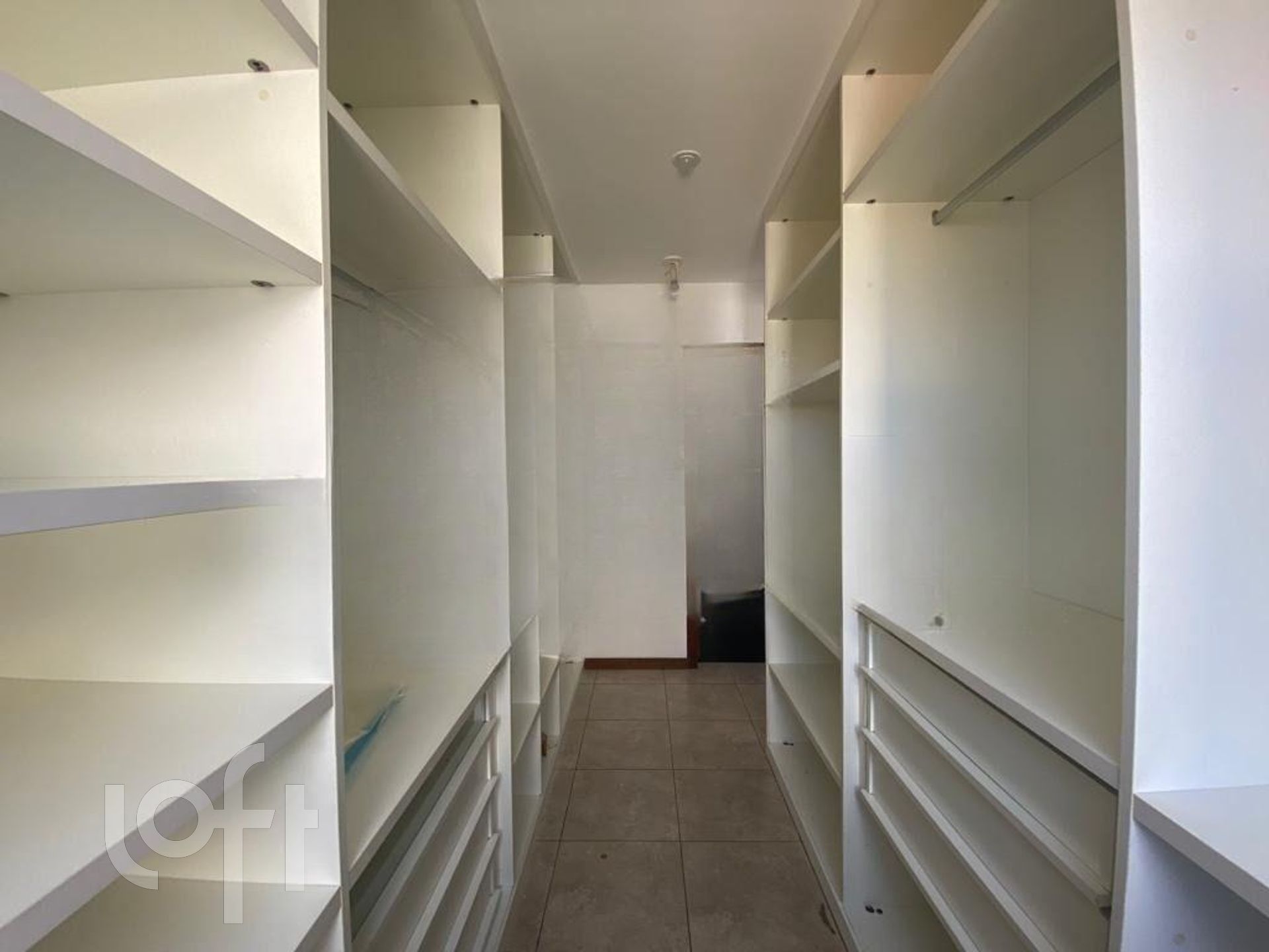 Apartamento à venda com 3 quartos, 250m² - Foto 17