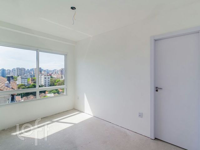 Apartamento com 42m², 1 dormitório, 1 suíte, 1 vaga, Floresta em Porto Alegre