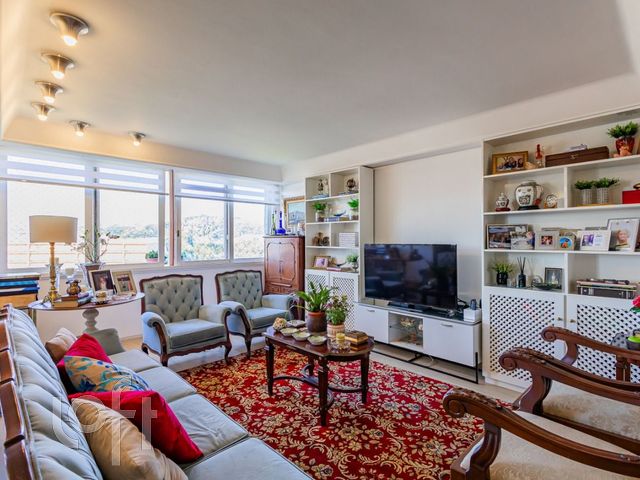 Apartamento com 130m², 3 dormitórios, 1 suíte, 1 vaga, Boa Vista em Porto Alegre