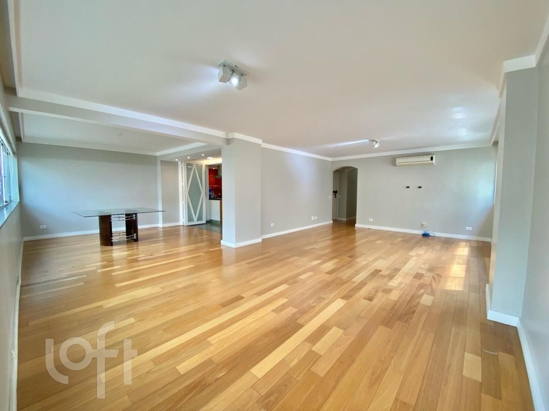 Apartamento à venda com 3 quartos, 170m² - Foto 1