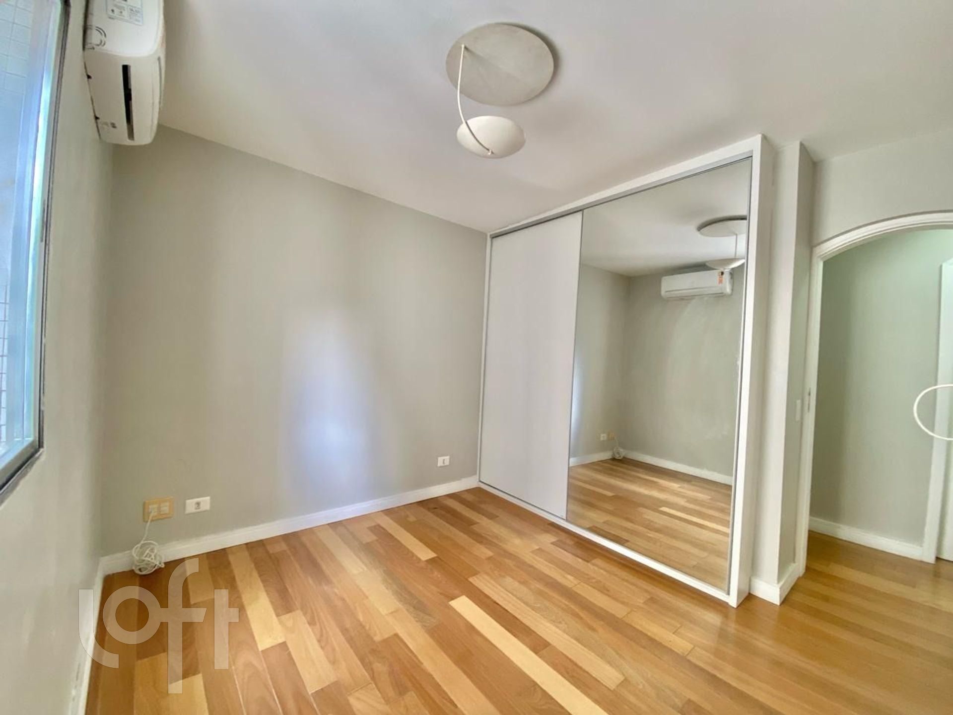 Apartamento à venda com 3 quartos, 170m² - Foto 11