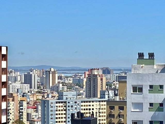 Apartamento com 125m², 3 dormitórios, 3 suítes, 3 vagas, Petrópolis em Porto Alegre