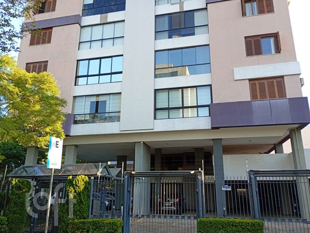 Apartamento com 115m², 3 dormitórios, 1 suíte, 2 vagas, Menino Deus em Porto Alegre