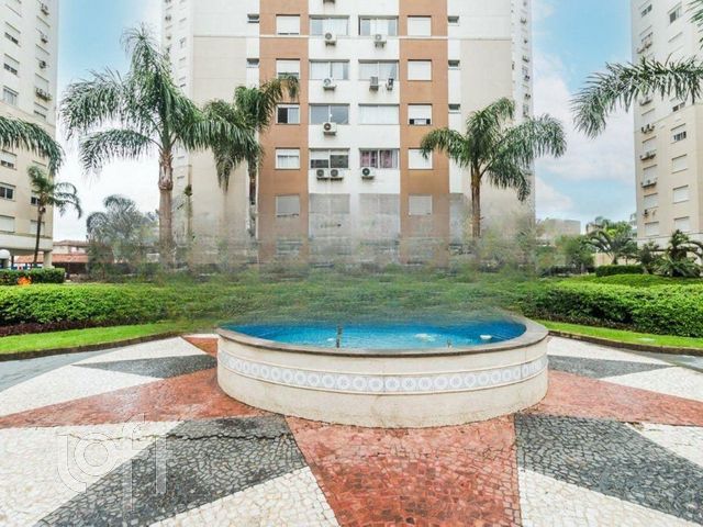 Apartamento com 69m², 2 dormitórios, 1 suíte, 1 vaga, Vila Ipiranga em Porto Alegre