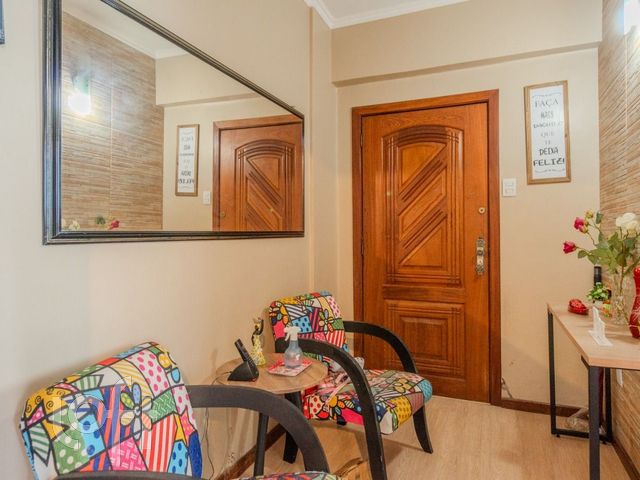 Apartamento com 93m², 3 dormitórios, Santana em Porto Alegre