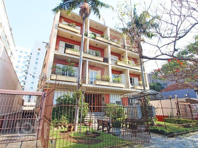 Apartamento com 117m², 3 dormitórios, 1 vaga, Auxiliadora em Porto Alegre