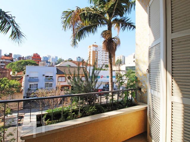 Apartamento com 117m², 3 dormitórios, 1 vaga, Auxiliadora em Porto Alegre