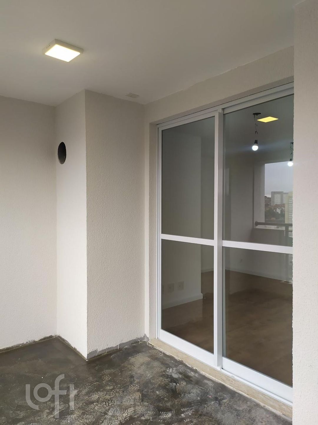 Apartamento à venda com 2 quartos, 67m² - Foto 4