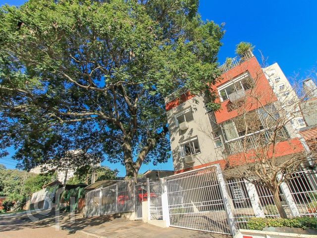 Apartamento com 96m², 2 dormitórios, 1 suíte, 2 vagas, Jardim Botânico em Porto Alegre