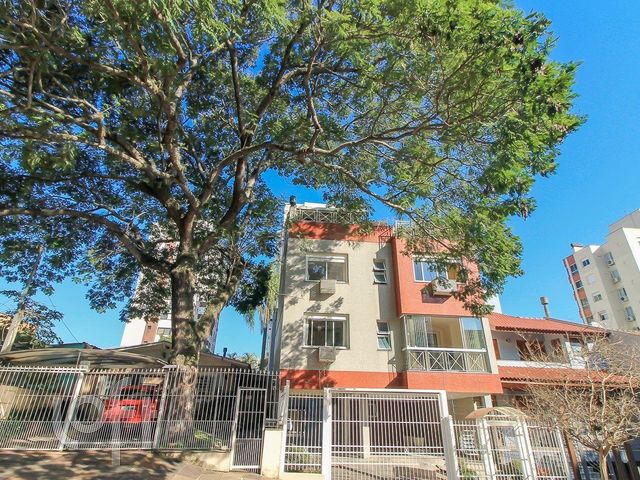 Apartamento com 96m², 2 dormitórios, 1 suíte, 2 vagas, Jardim Botânico em Porto Alegre