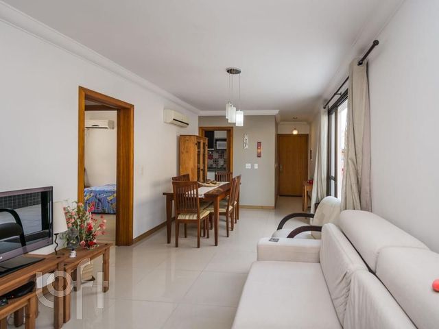 Apartamento com 179m², 2 dormitórios, 1 suíte, 2 vagas, Jardim Botânico em Porto Alegre