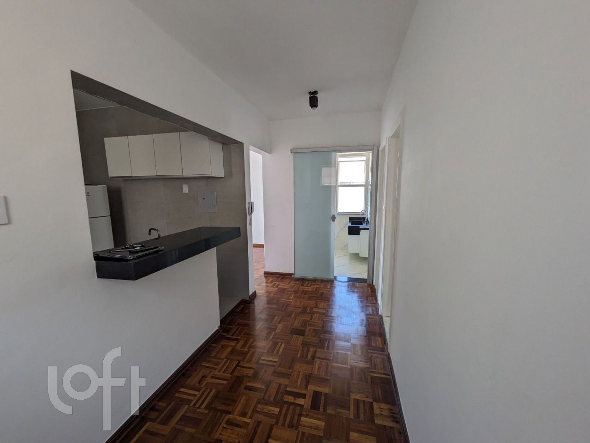 Apartamento à venda com 2 quartos, 70m² - Foto 3