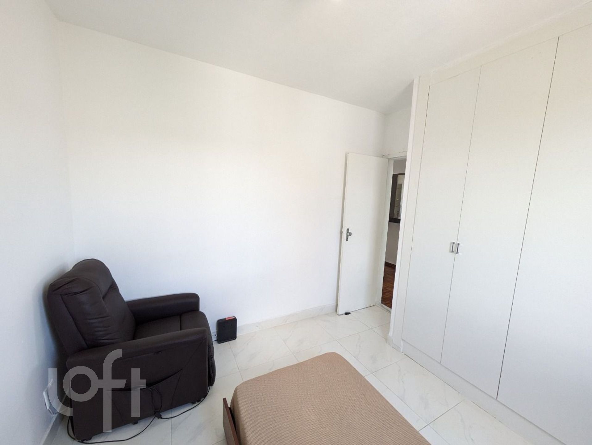 Apartamento à venda com 2 quartos, 70m² - Foto 10