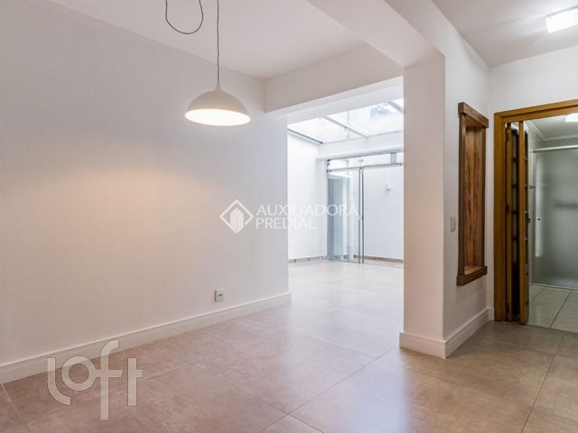 Apartamento com 85m², 2 dormitórios, 1 vaga, Higienópolis em Porto Alegre