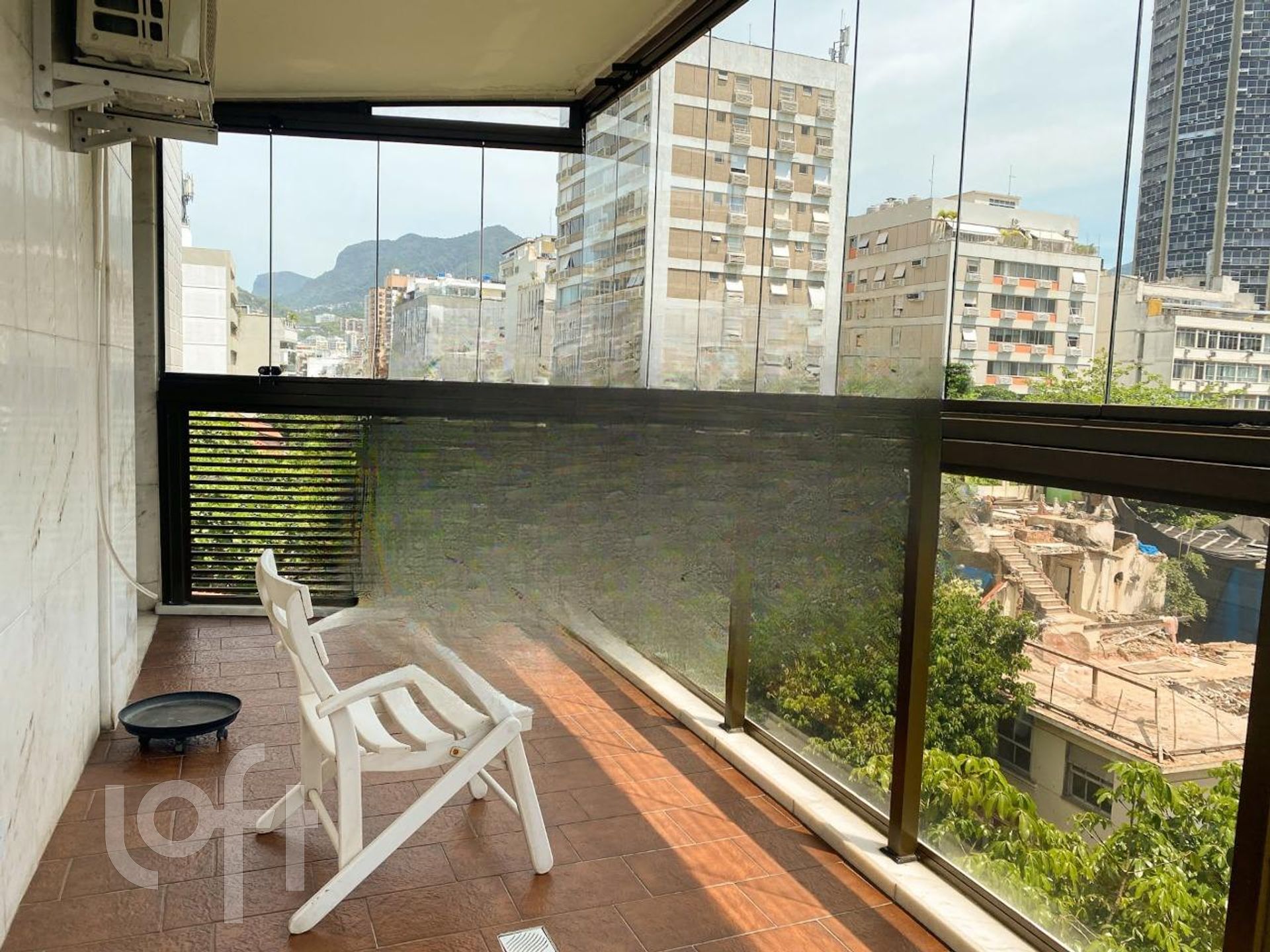 Apartamento à venda com 3 quartos, 228m² - Foto 30