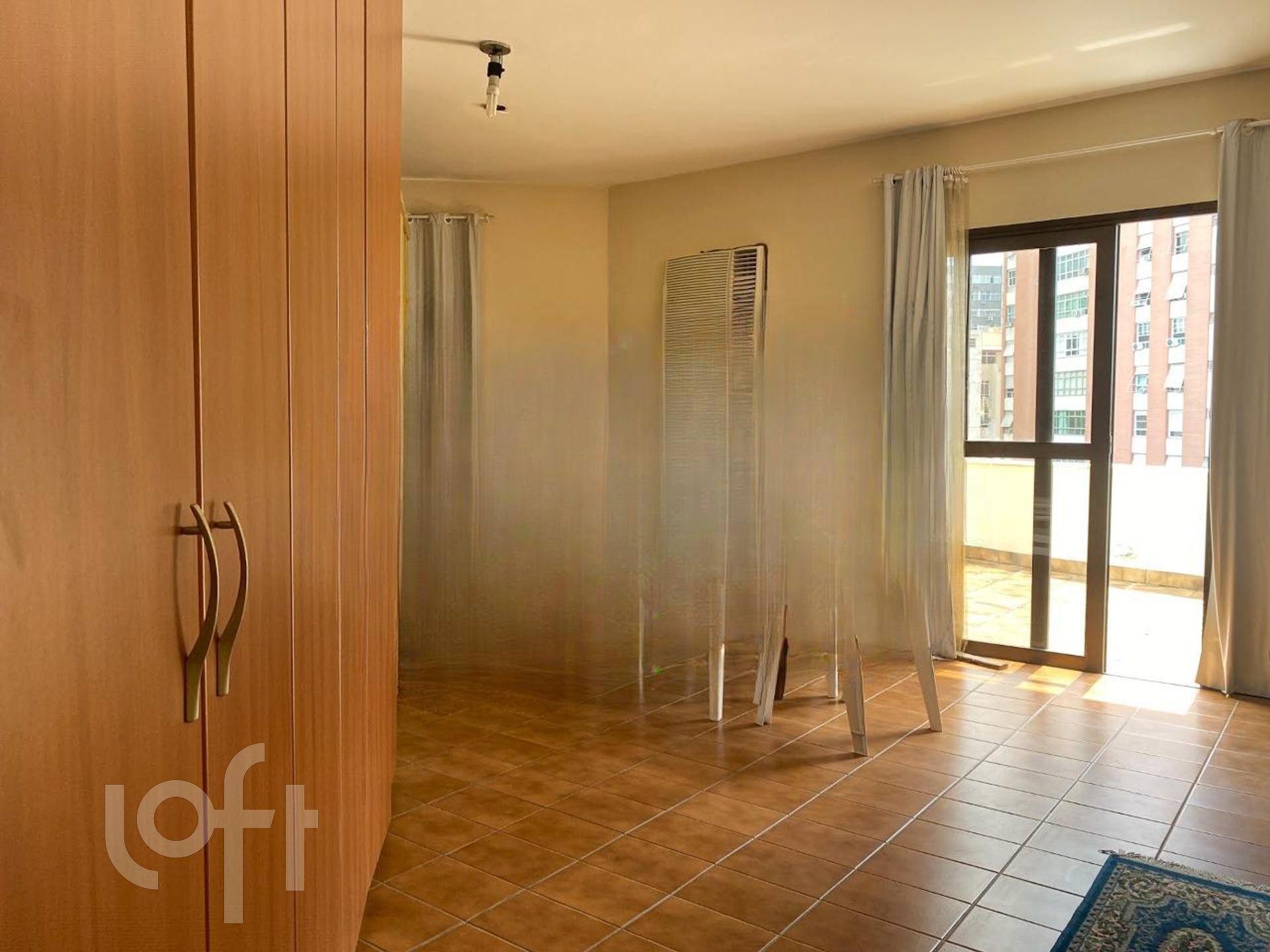 Apartamento à venda com 3 quartos, 228m² - Foto 11