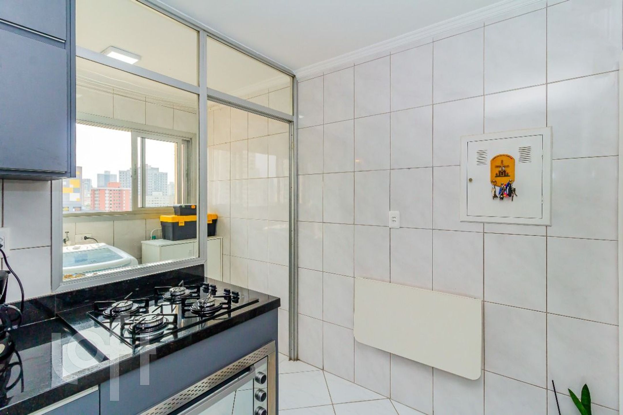 Apartamento à venda com 2 quartos, 65m² - Foto 11