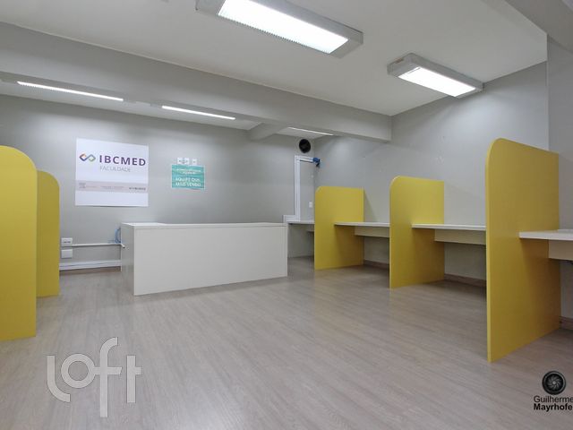 Casa com 492m², 1 dormitório, 4 vagas, Jardim Botânico em Porto Alegre