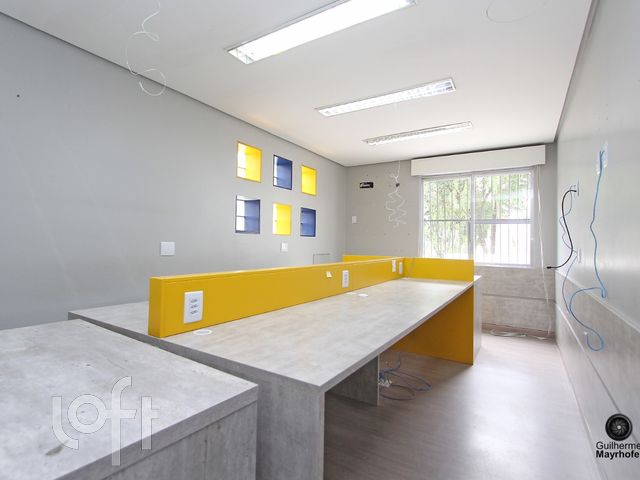 Casa com 492m², 1 dormitório, 4 vagas, Jardim Botânico em Porto Alegre