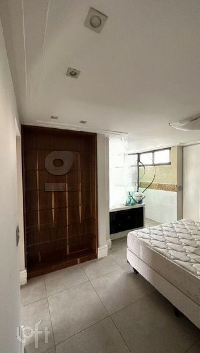 Apartamento à venda com 3 quartos, 200m² - Foto 24