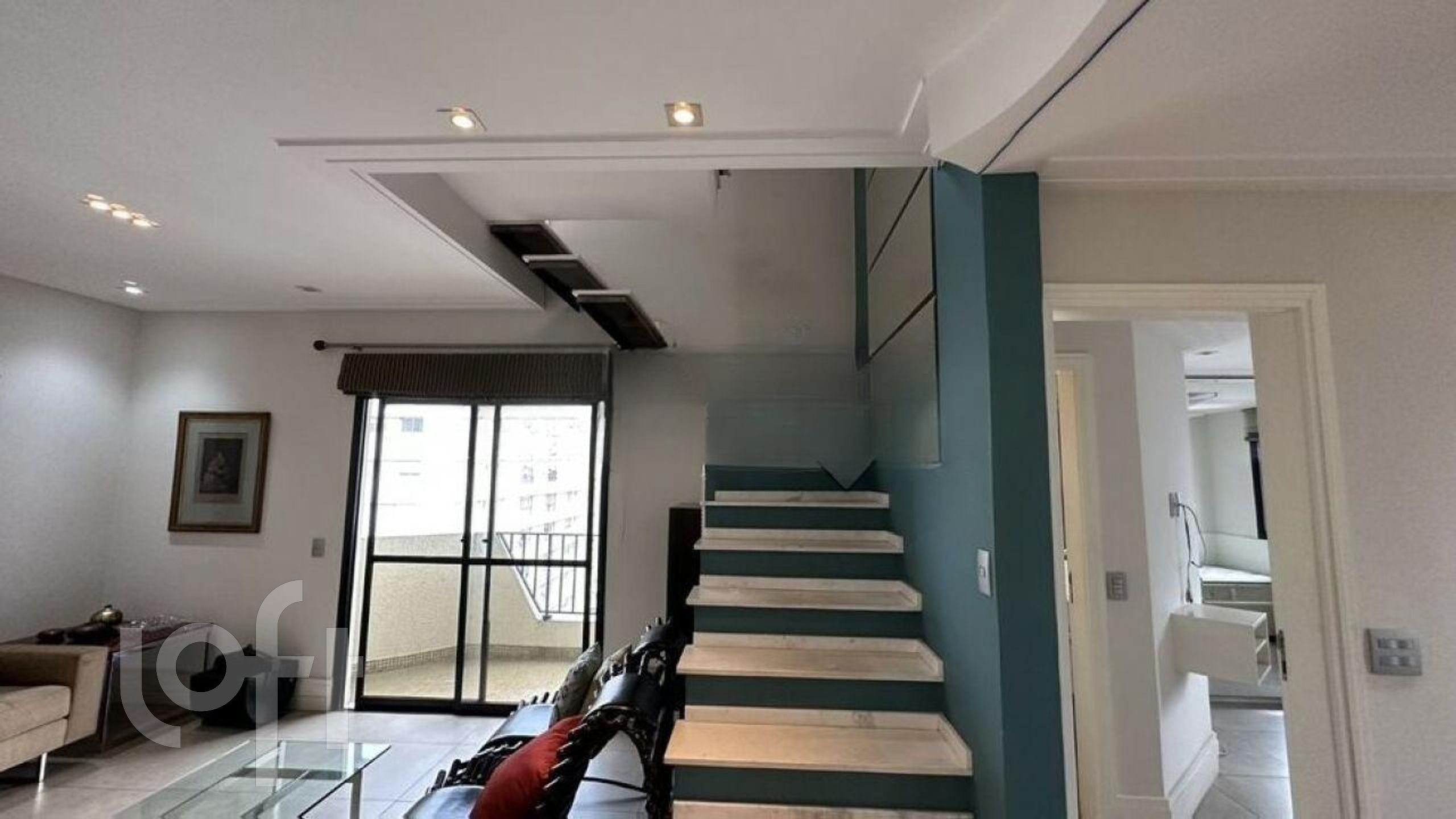 Apartamento à venda com 3 quartos, 200m² - Foto 2