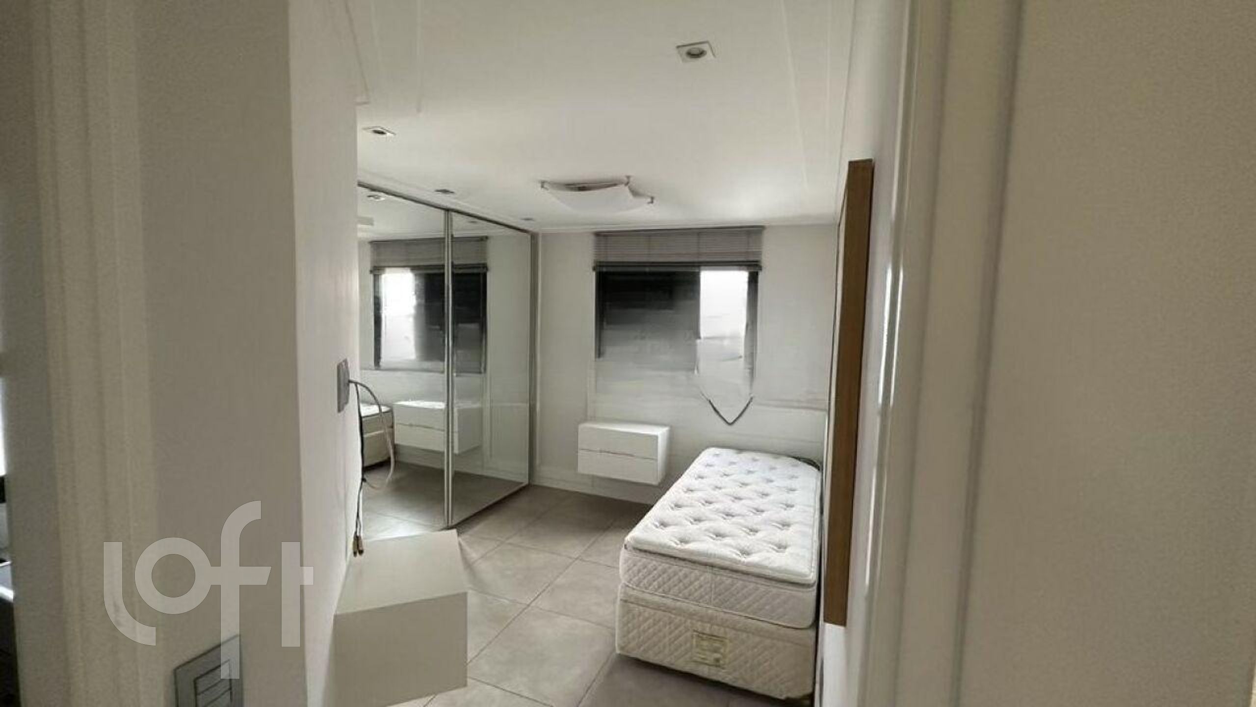 Apartamento à venda com 3 quartos, 200m² - Foto 32