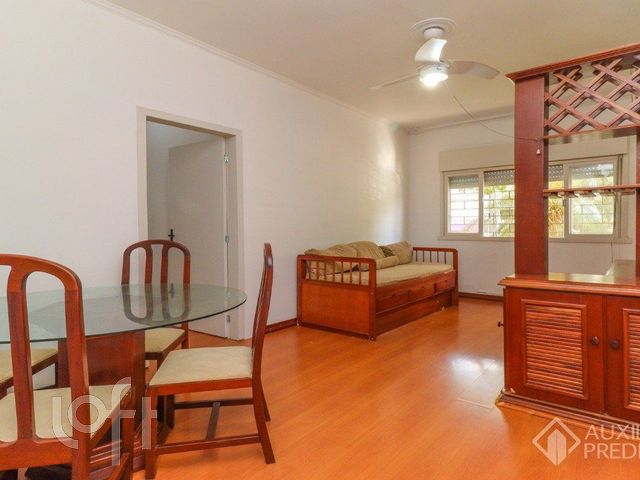 Apartamento com 87m², 3 dormitórios, 2 vagas, Santana em Porto Alegre