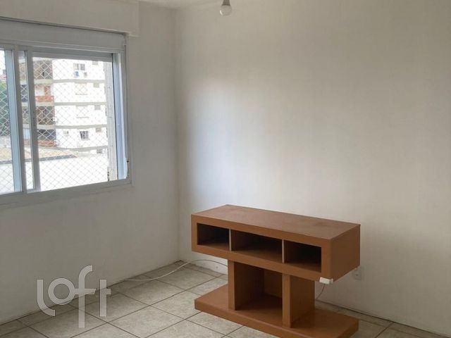 Apartamento com 74m², 2 dormitórios, 1 vaga, Menino Deus em Porto Alegre