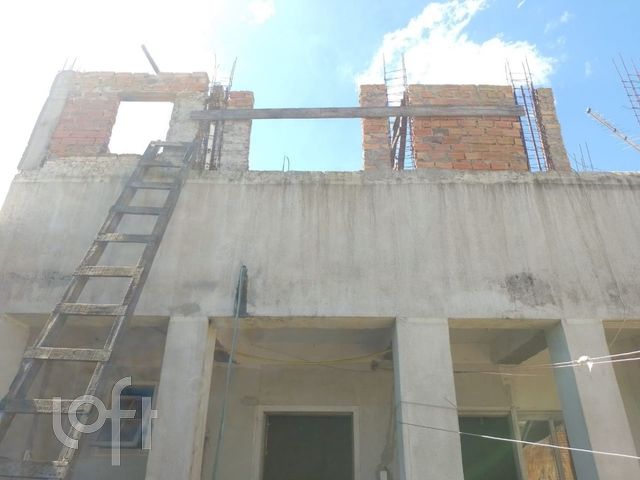 Casa com 70m², 1 dormitório no bairro Mato Grande em Canoas para Comprar