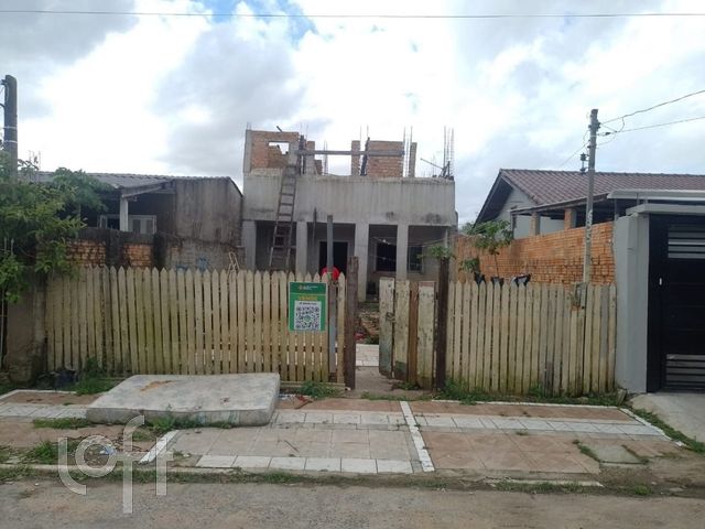 Casa com 70m², 1 dormitório no bairro Mato Grande em Canoas para Comprar